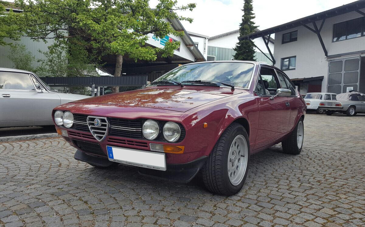 Passione Alfa Oldtimer Kfz Werkstatt Munchen Aussenbilder Der Oldtimer Werkstatt Munchen