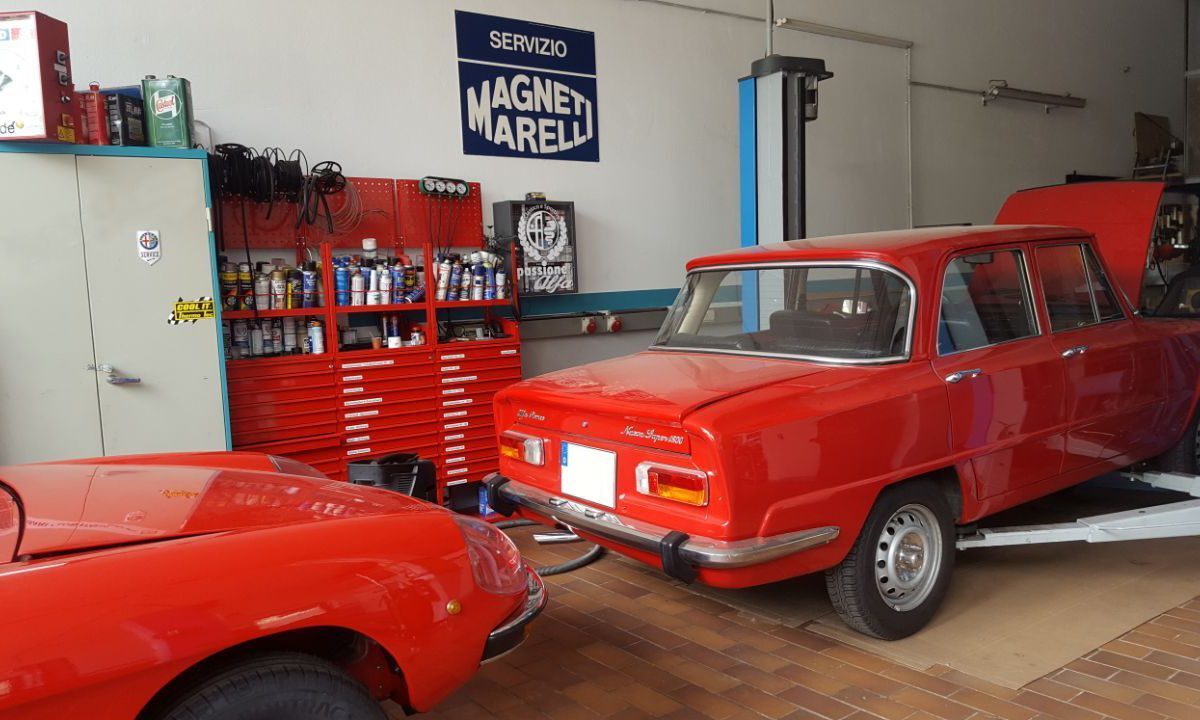 Passione Alfa Oldtimer Kfz Werkstatt Munchen Innenbilder Der Oldtimer Werkstatt Munchen