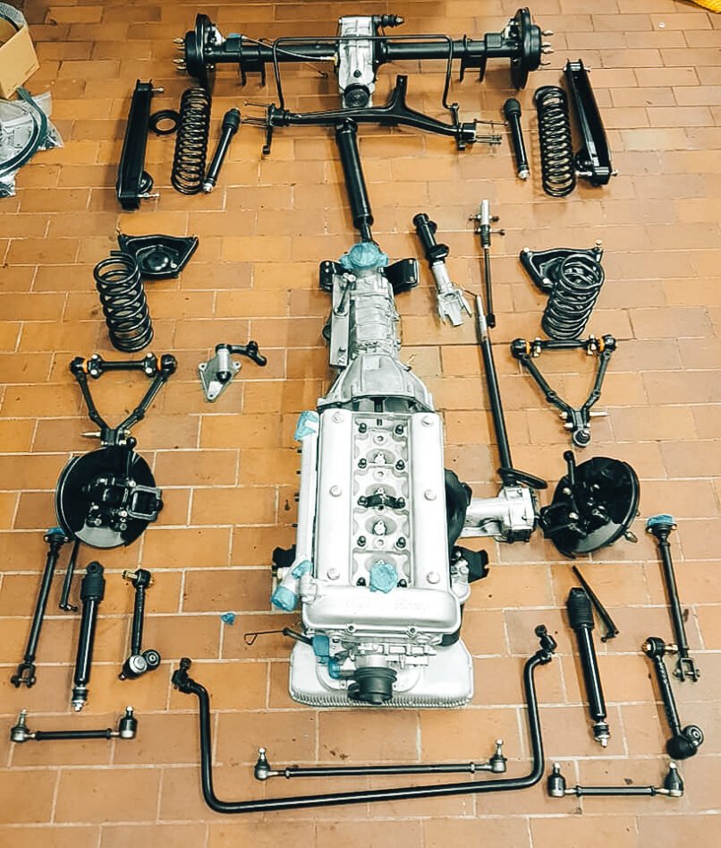 Alle frisch überholten Teile für die Endmontage.